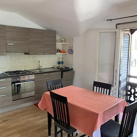 شقة Casa Rino: Vacanze In Casetta...... دونغو